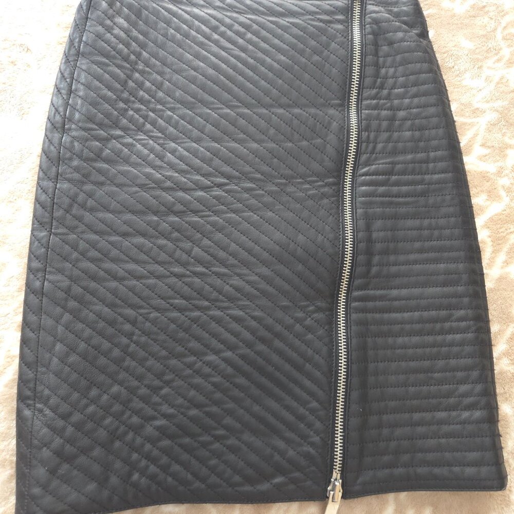 Reiss Black Leather Skirt – US 4 – Asymmetric Zip - Picture 6 of 12